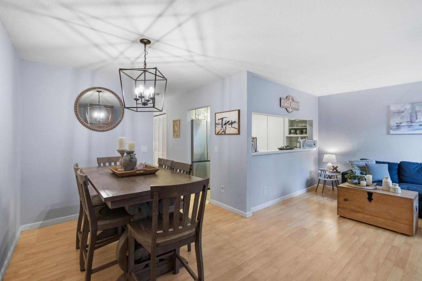 Detail Gallery Image 14 of 27 For 461 Dela Vina Ave #103,  Monterey,  CA 93940 - 2 Beds | 1 Baths