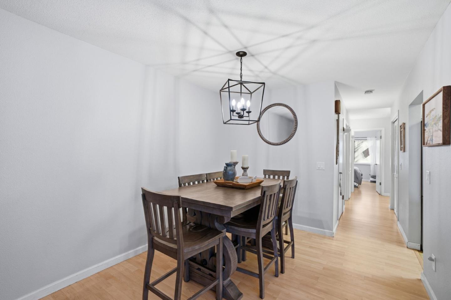 Detail Gallery Image 16 of 27 For 461 Dela Vina Ave #103,  Monterey,  CA 93940 - 2 Beds | 1 Baths