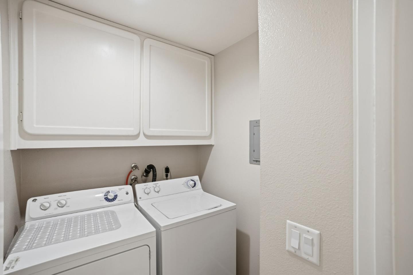 Detail Gallery Image 24 of 27 For 461 Dela Vina Ave #103,  Monterey,  CA 93940 - 2 Beds | 1 Baths