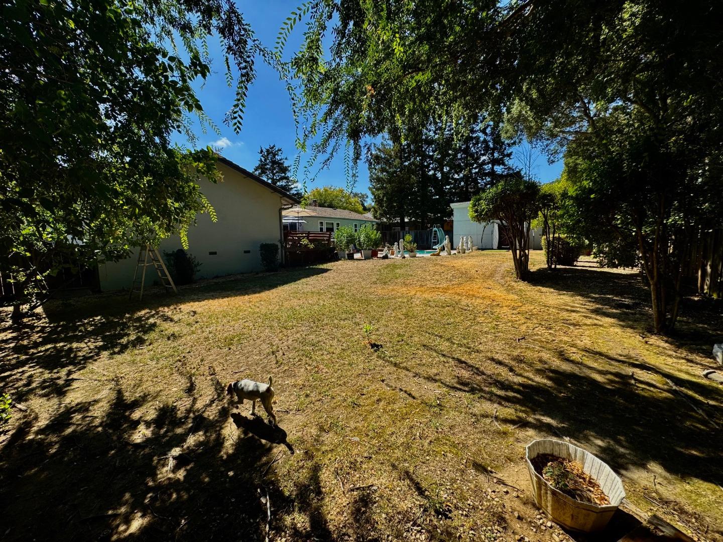 Detail Gallery Image 10 of 17 For 6997 Elwood Rd, San Jose,  CA 95120 - 4 Beds | 2/1 Baths