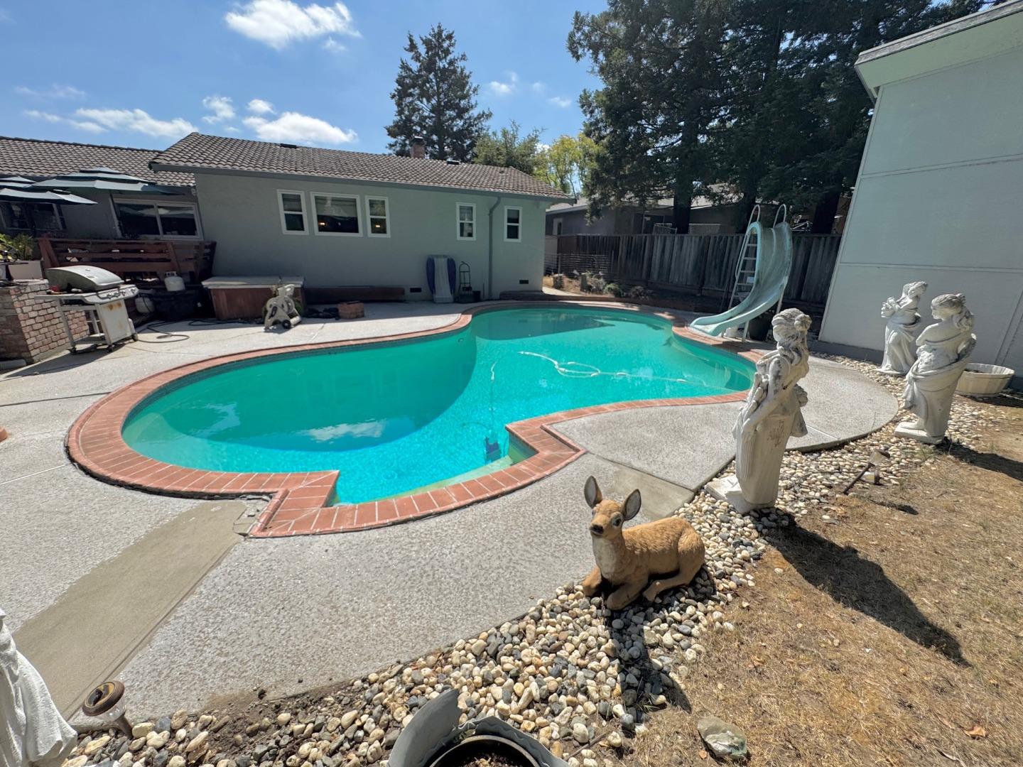 Detail Gallery Image 2 of 17 For 6997 Elwood Rd, San Jose,  CA 95120 - 4 Beds | 2/1 Baths