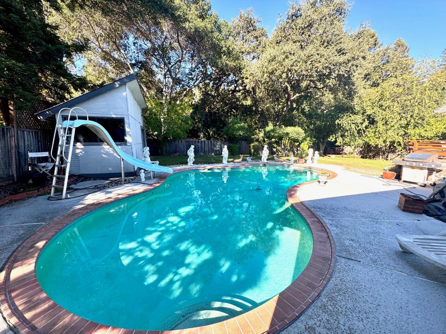 Detail Gallery Image 3 of 17 For 6997 Elwood Rd, San Jose,  CA 95120 - 4 Beds | 2/1 Baths