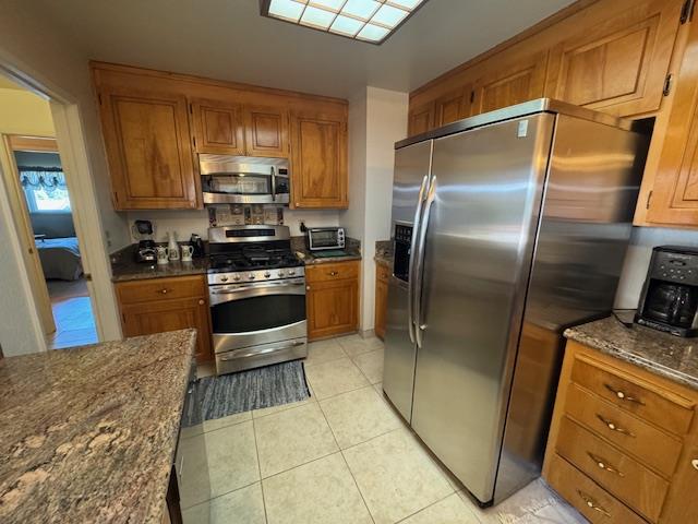 Detail Gallery Image 5 of 17 For 6997 Elwood Rd, San Jose,  CA 95120 - 4 Beds | 2/1 Baths