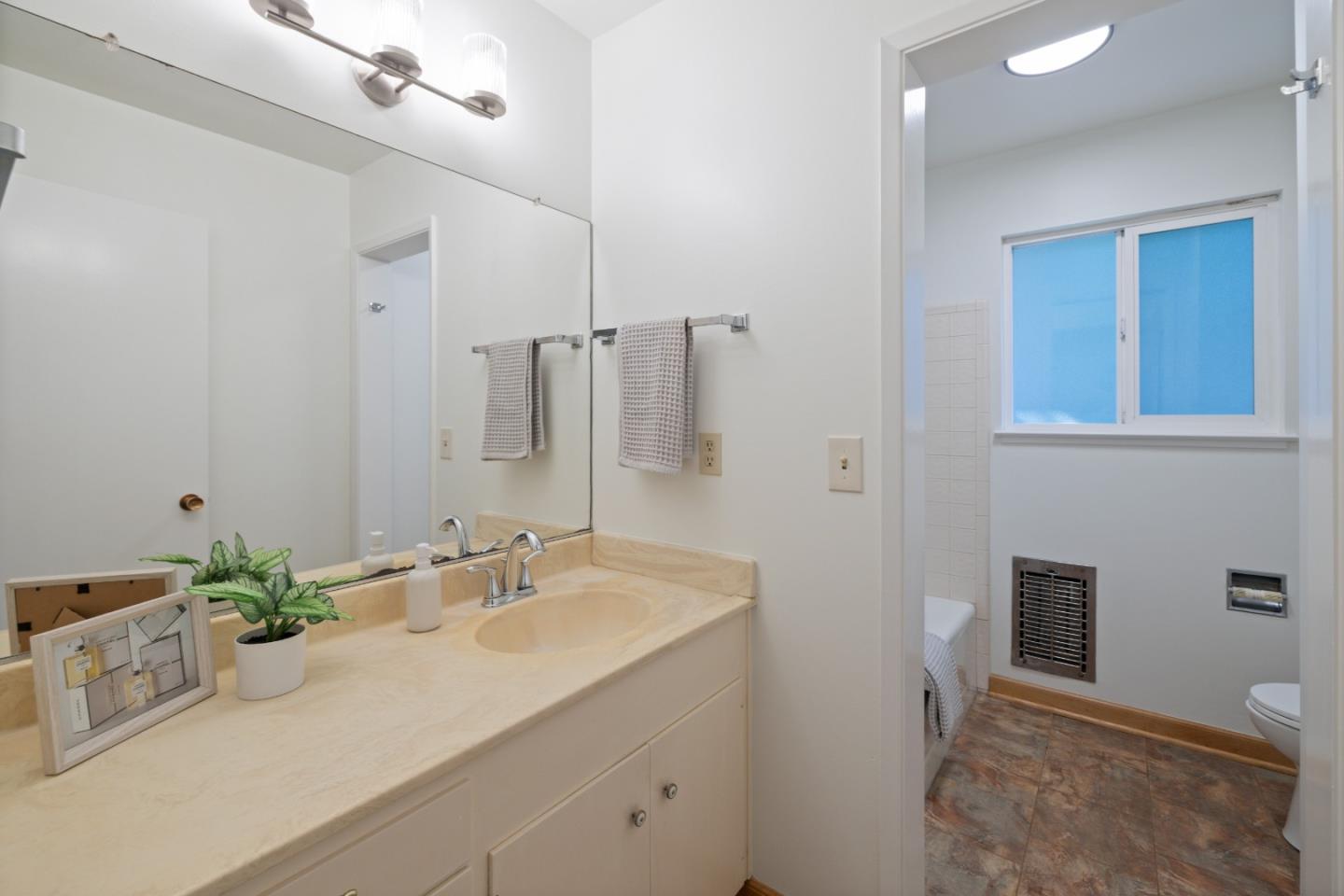 Detail Gallery Image 25 of 86 For 180 Sunnycroft Rd, Ben Lomond,  CA 95005 - 3 Beds | 2/1 Baths