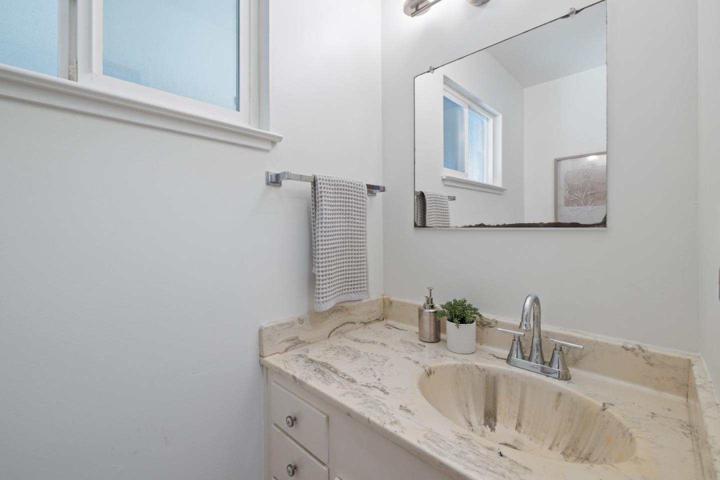 Detail Gallery Image 28 of 86 For 180 Sunnycroft Rd, Ben Lomond,  CA 95005 - 3 Beds | 2/1 Baths