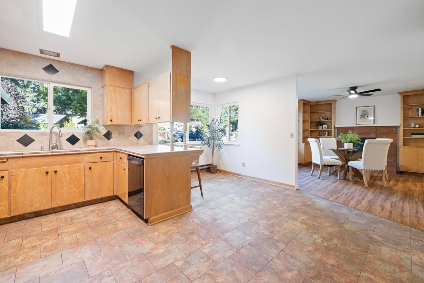 Detail Gallery Image 9 of 86 For 180 Sunnycroft Rd, Ben Lomond,  CA 95005 - 3 Beds | 2/1 Baths