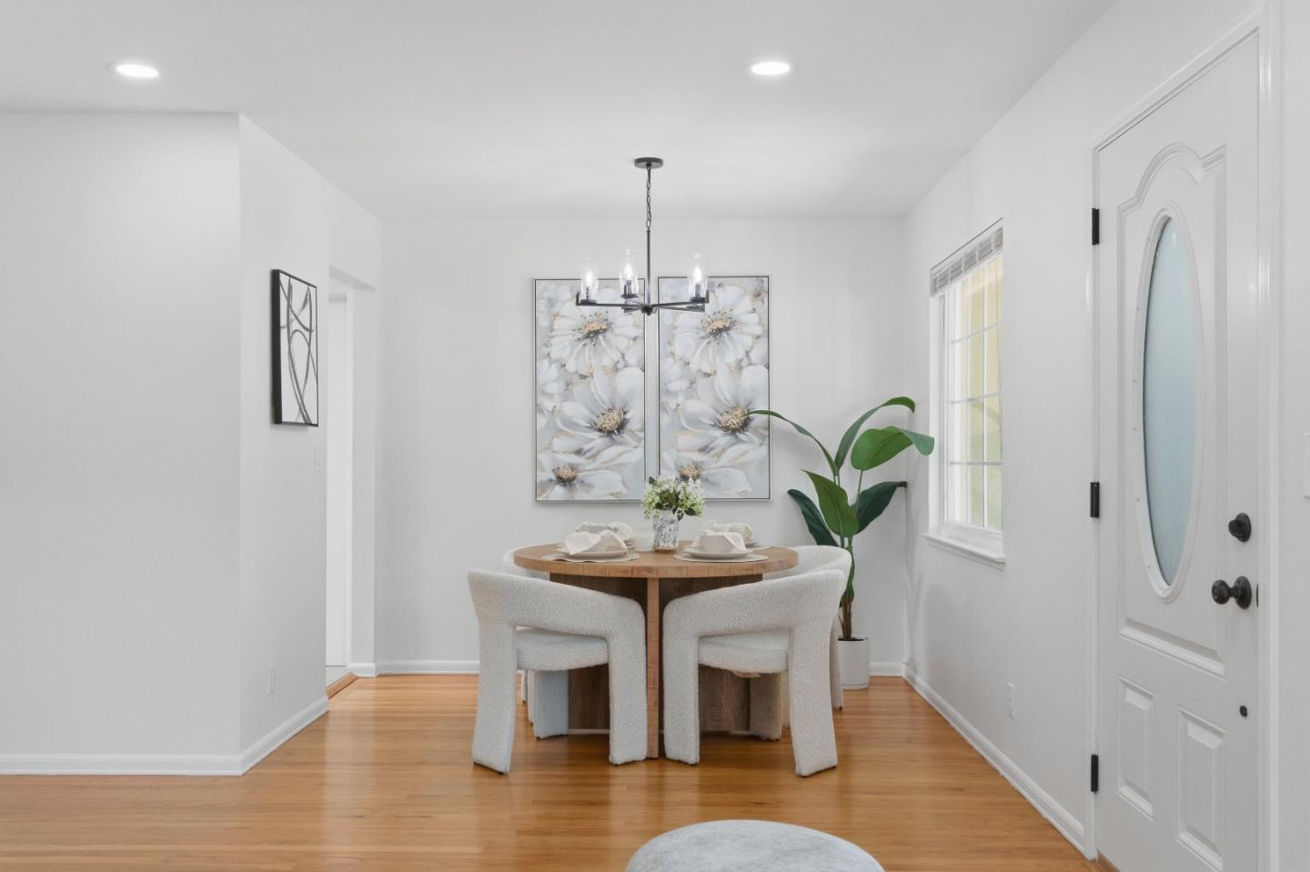 Detail Gallery Image 11 of 30 For 1060 Weyburn Ln, San Jose,  CA 95129 - 3 Beds | 2 Baths