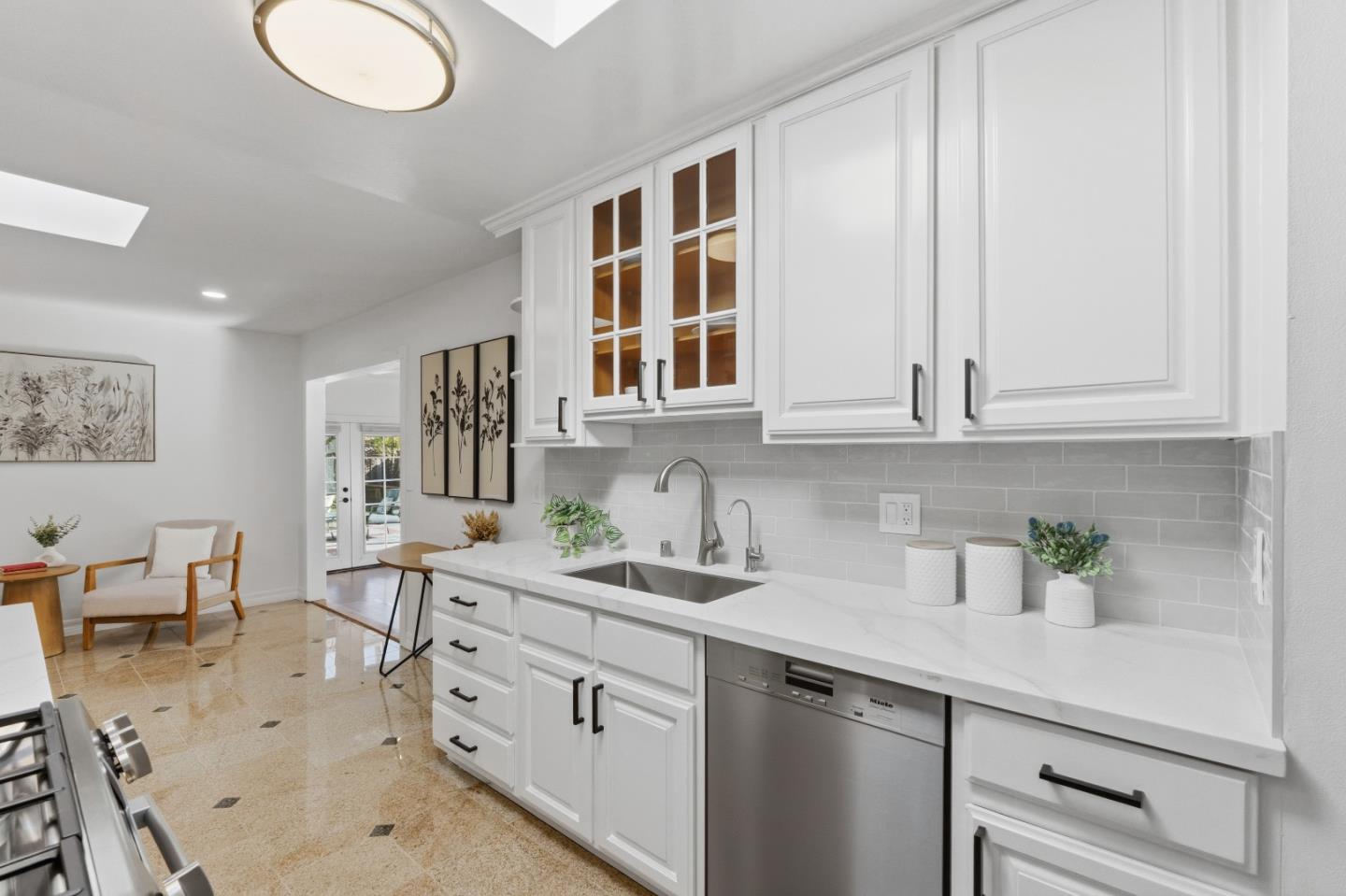 Detail Gallery Image 14 of 30 For 1060 Weyburn Ln, San Jose,  CA 95129 - 3 Beds | 2 Baths