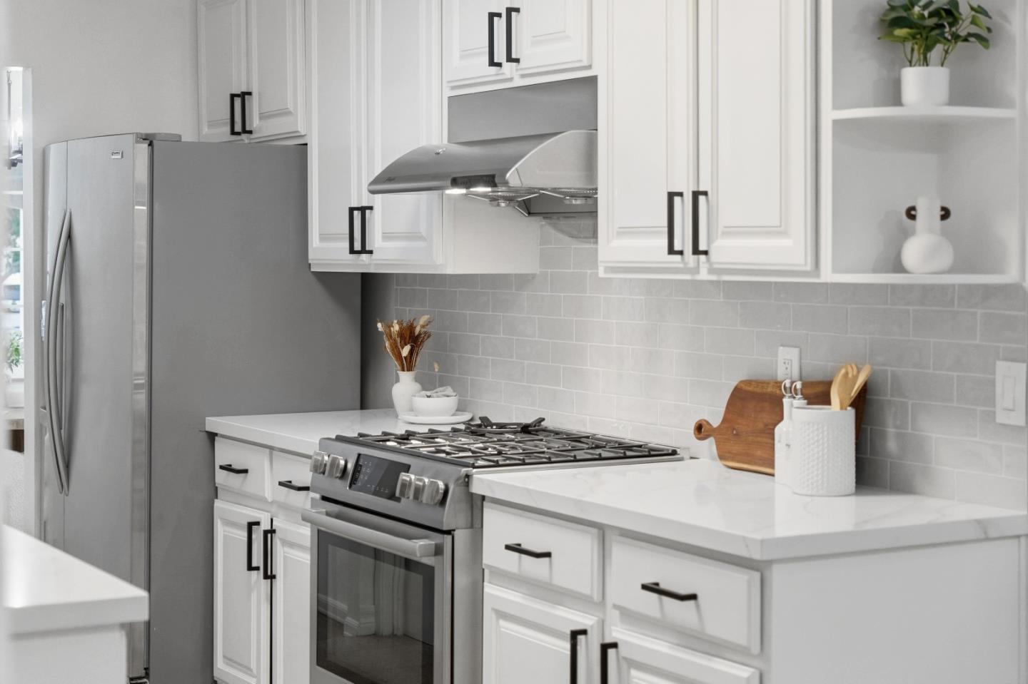 Detail Gallery Image 16 of 30 For 1060 Weyburn Ln, San Jose,  CA 95129 - 3 Beds | 2 Baths