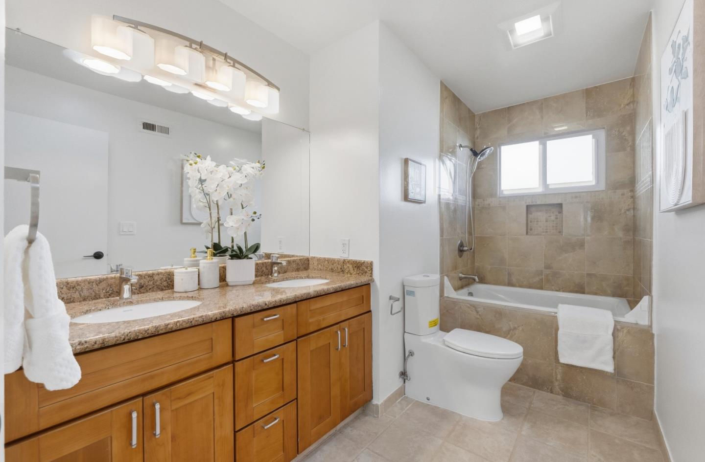 Detail Gallery Image 25 of 30 For 1060 Weyburn Ln, San Jose,  CA 95129 - 3 Beds | 2 Baths