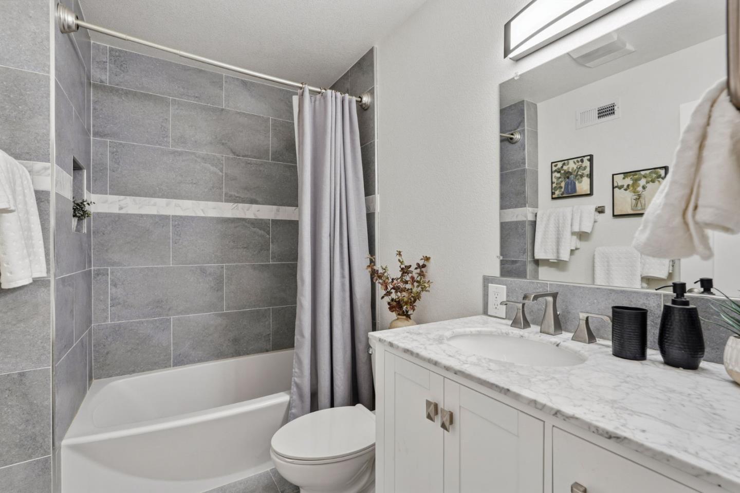 Detail Gallery Image 23 of 40 For 10902 Northfield Sq, Cupertino,  CA 95014 - 2 Beds | 2 Baths