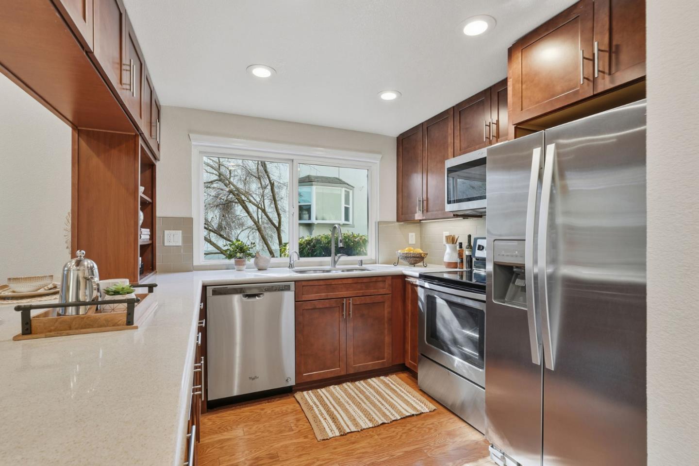 Detail Gallery Image 8 of 40 For 10902 Northfield Sq, Cupertino,  CA 95014 - 2 Beds | 2 Baths