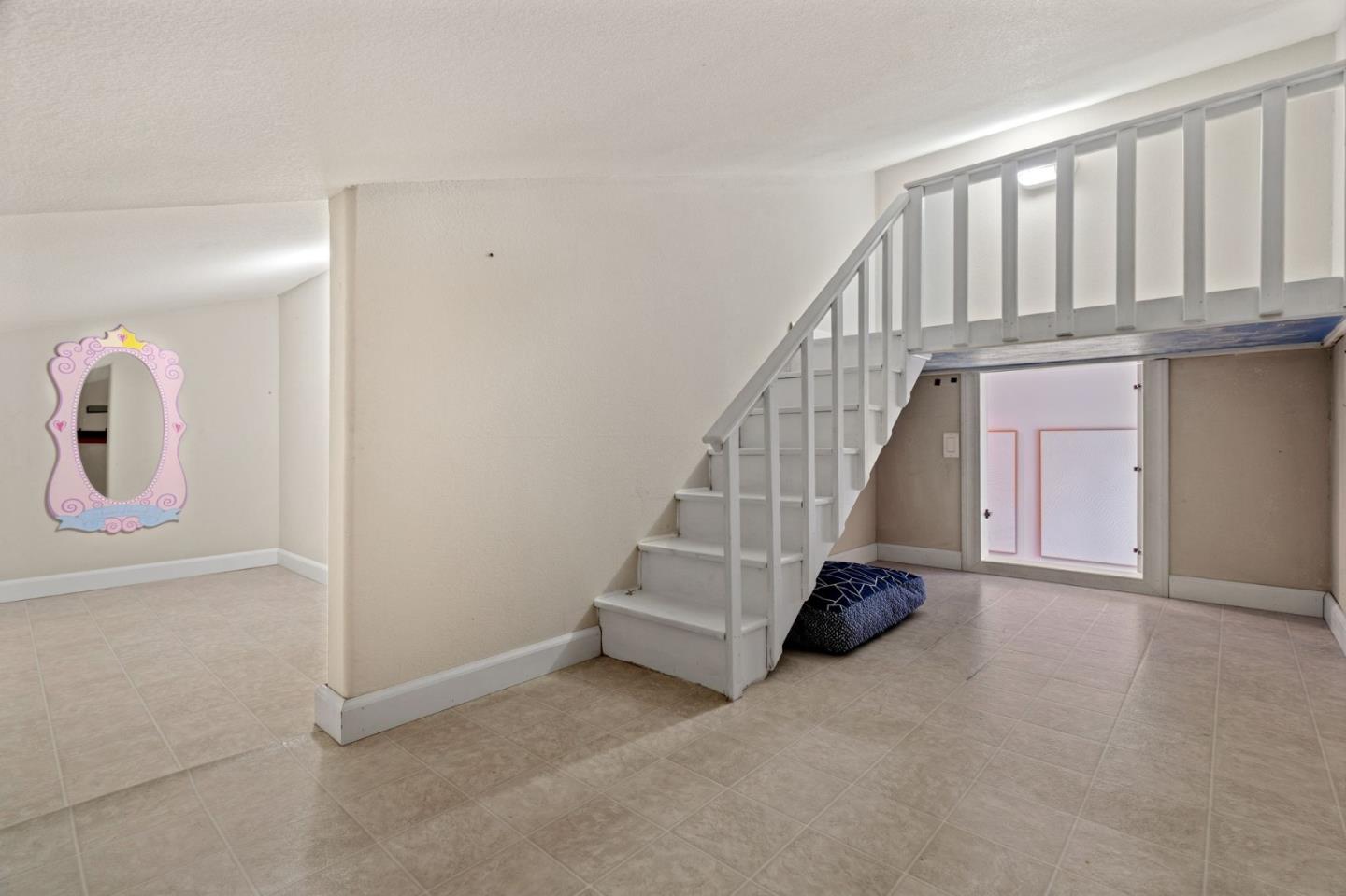 Detail Gallery Image 32 of 45 For 416 Sand Hill Cir, Menlo Park,  CA 94025 - 3 Beds | 2/1 Baths