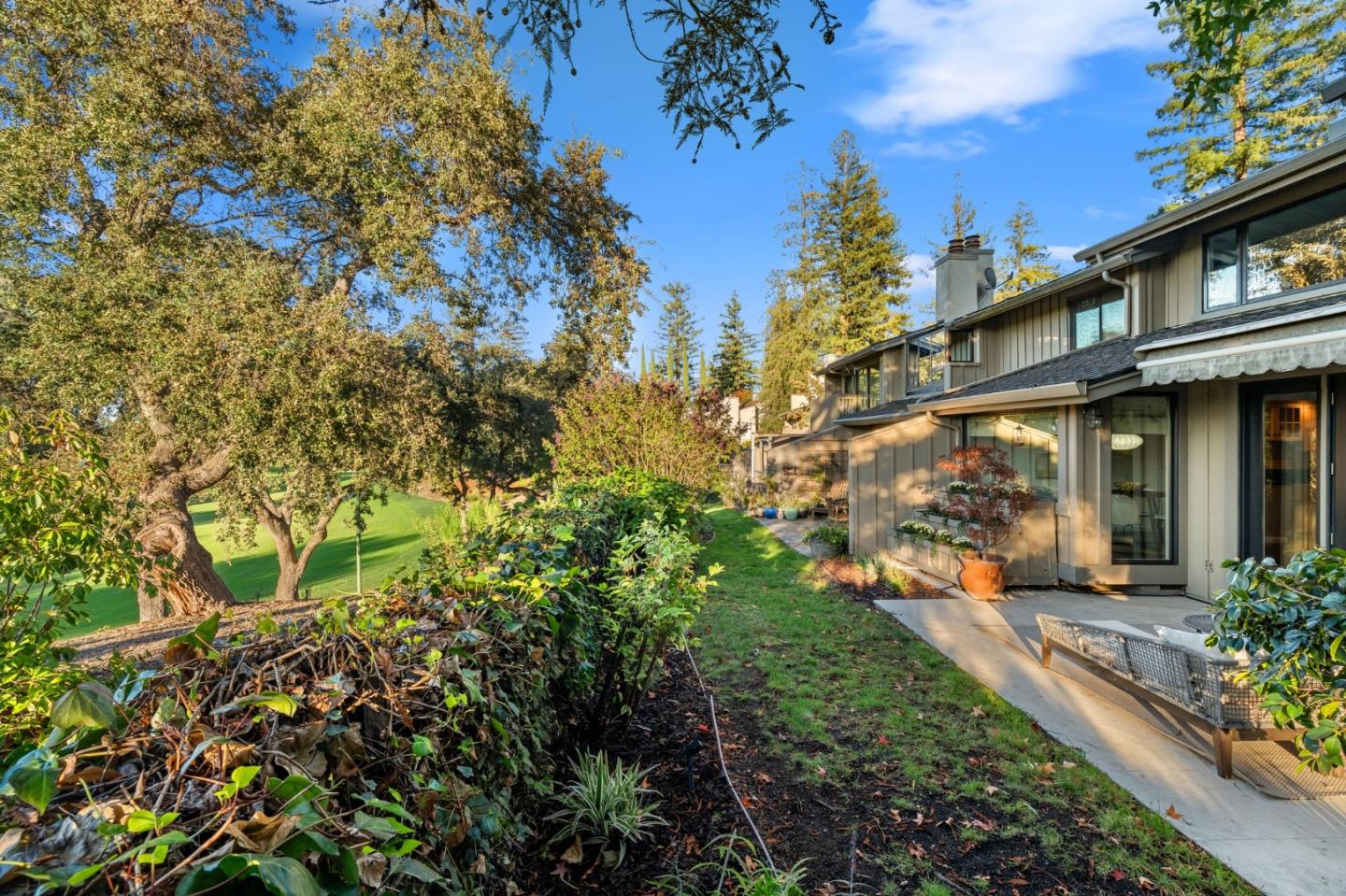 Detail Gallery Image 34 of 45 For 416 Sand Hill Cir, Menlo Park,  CA 94025 - 3 Beds | 2/1 Baths