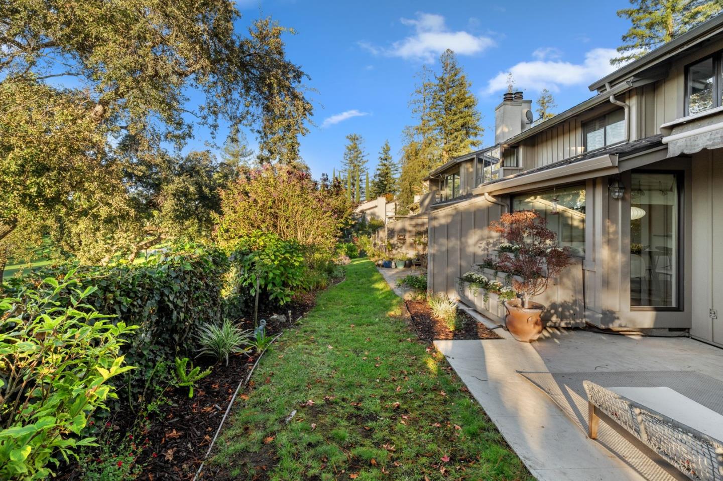 Detail Gallery Image 37 of 45 For 416 Sand Hill Cir, Menlo Park,  CA 94025 - 3 Beds | 2/1 Baths