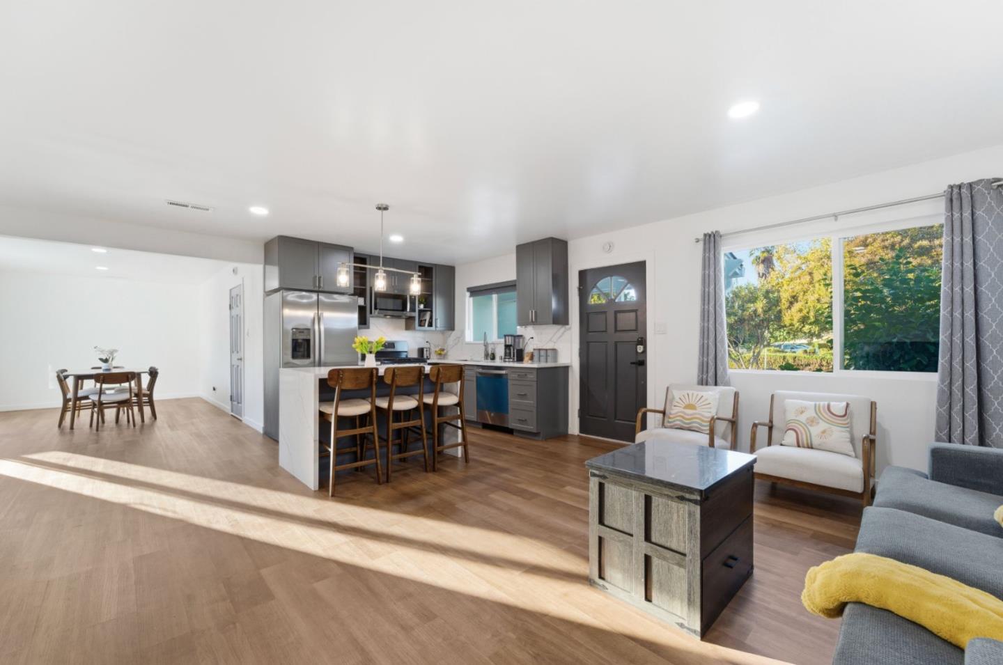 Detail Gallery Image 15 of 39 For 204 Santa Rosa Dr, San Jose,  CA 95111 - 3 Beds | 2 Baths