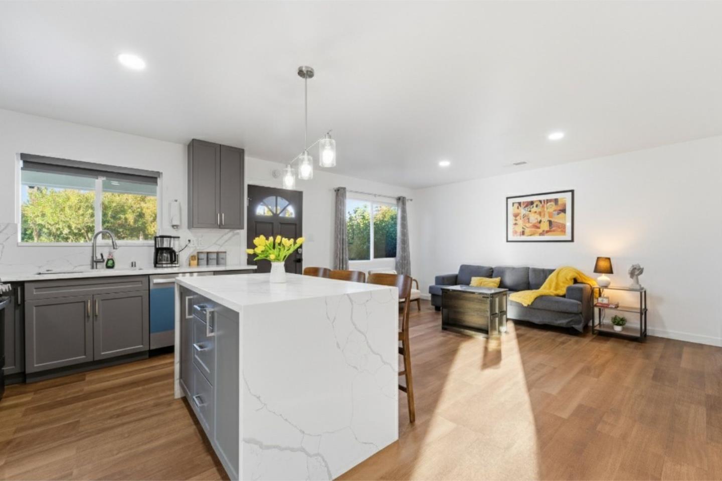 Detail Gallery Image 18 of 39 For 204 Santa Rosa Dr, San Jose,  CA 95111 - 3 Beds | 2 Baths