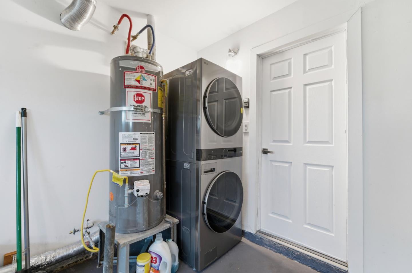 Detail Gallery Image 22 of 39 For 204 Santa Rosa Dr, San Jose,  CA 95111 - 3 Beds | 2 Baths