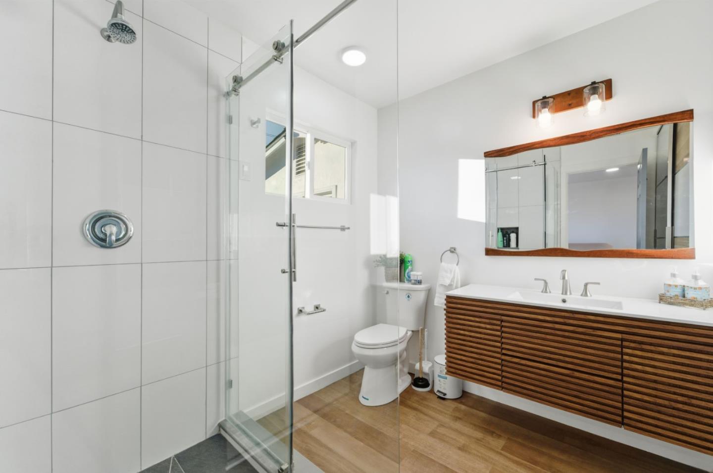 Detail Gallery Image 32 of 39 For 204 Santa Rosa Dr, San Jose,  CA 95111 - 3 Beds | 2 Baths