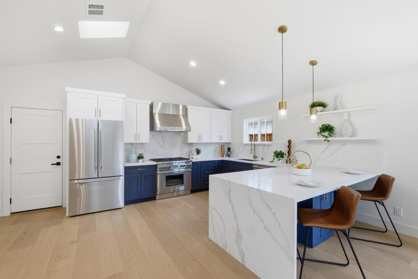 Detail Gallery Image 11 of 36 For 136 Tamarack Dr, Union City,  CA 94587 - 3 Beds | 2 Baths