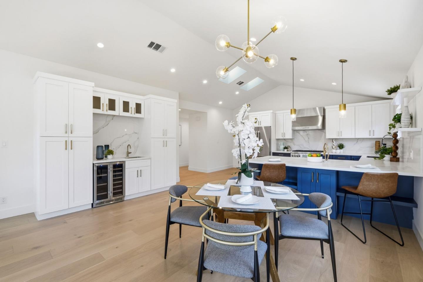 Detail Gallery Image 13 of 36 For 136 Tamarack Dr, Union City,  CA 94587 - 3 Beds | 2 Baths