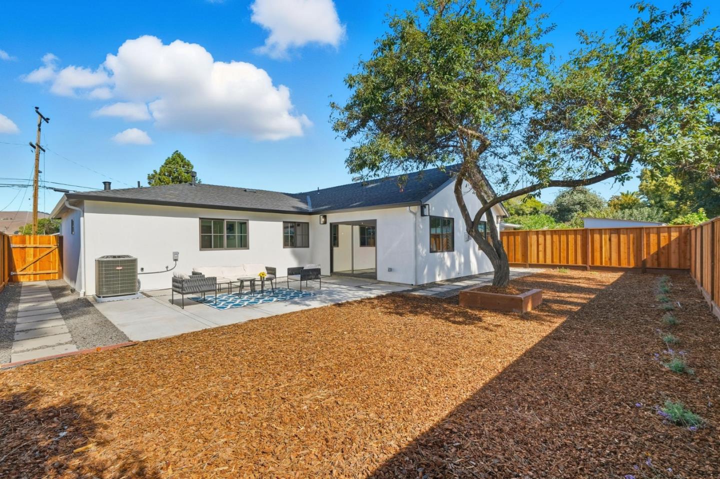 Detail Gallery Image 27 of 36 For 136 Tamarack Dr, Union City,  CA 94587 - 3 Beds | 2 Baths