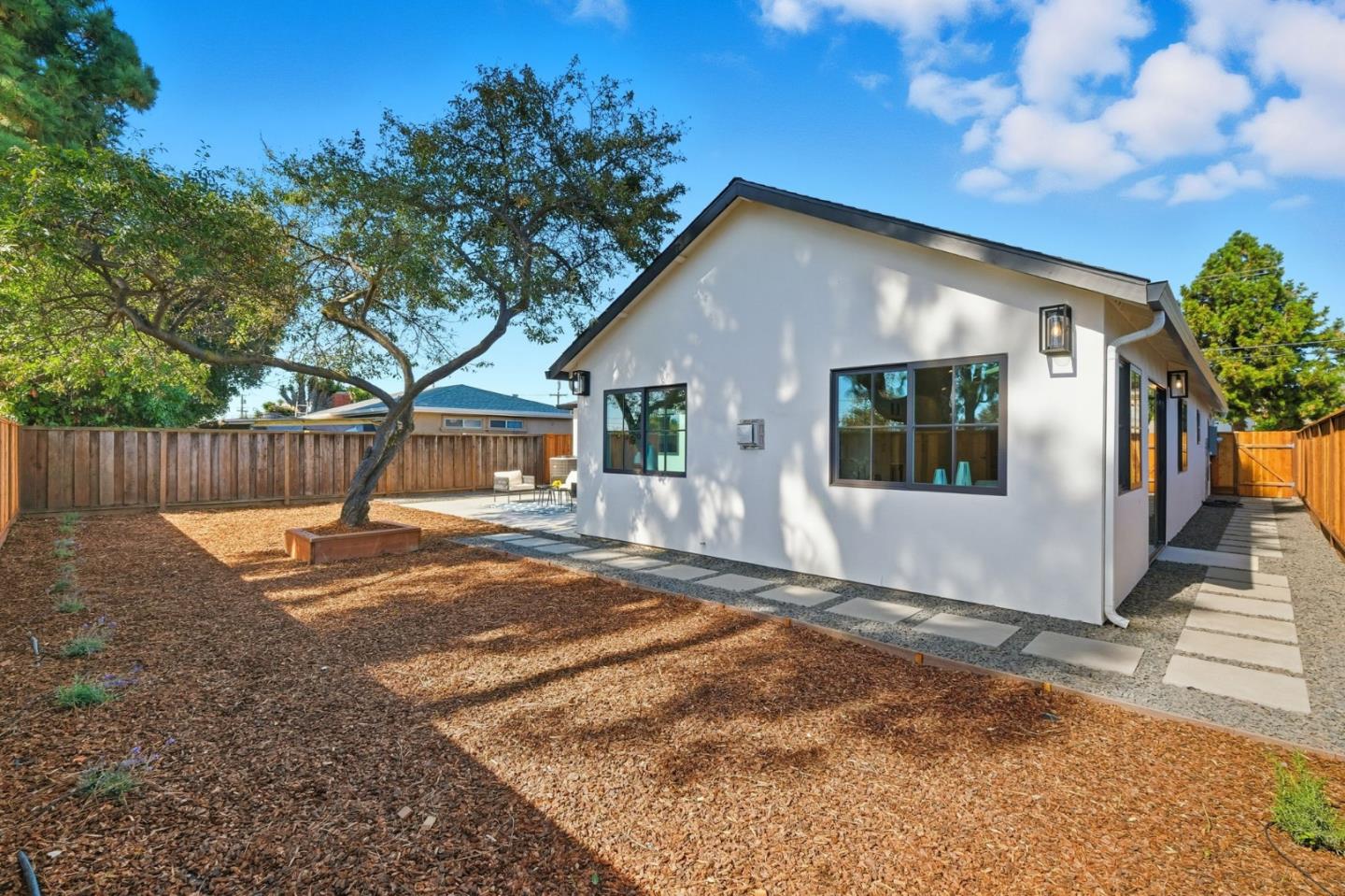 Detail Gallery Image 28 of 36 For 136 Tamarack Dr, Union City,  CA 94587 - 3 Beds | 2 Baths