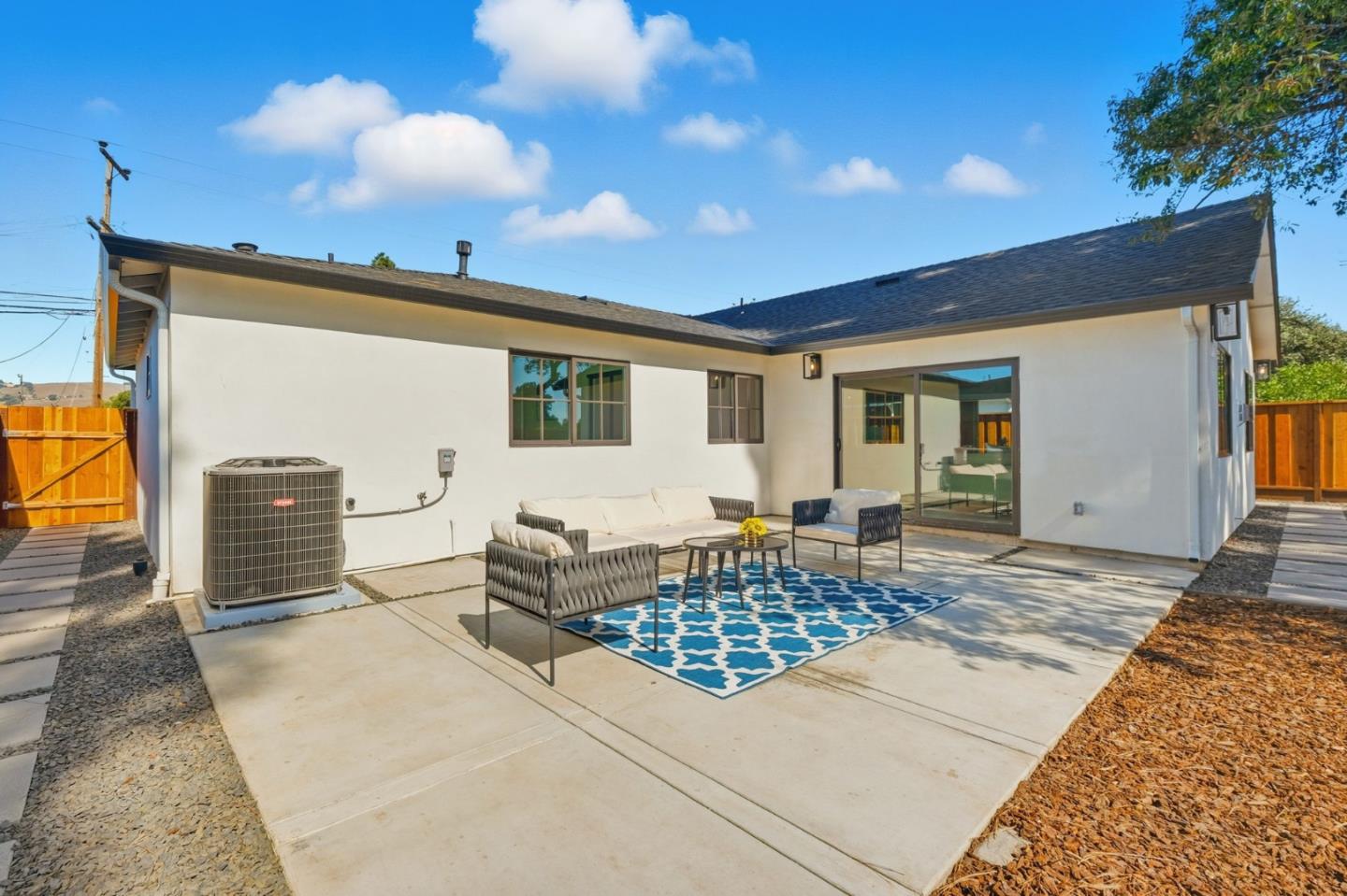 Detail Gallery Image 31 of 36 For 136 Tamarack Dr, Union City,  CA 94587 - 3 Beds | 2 Baths