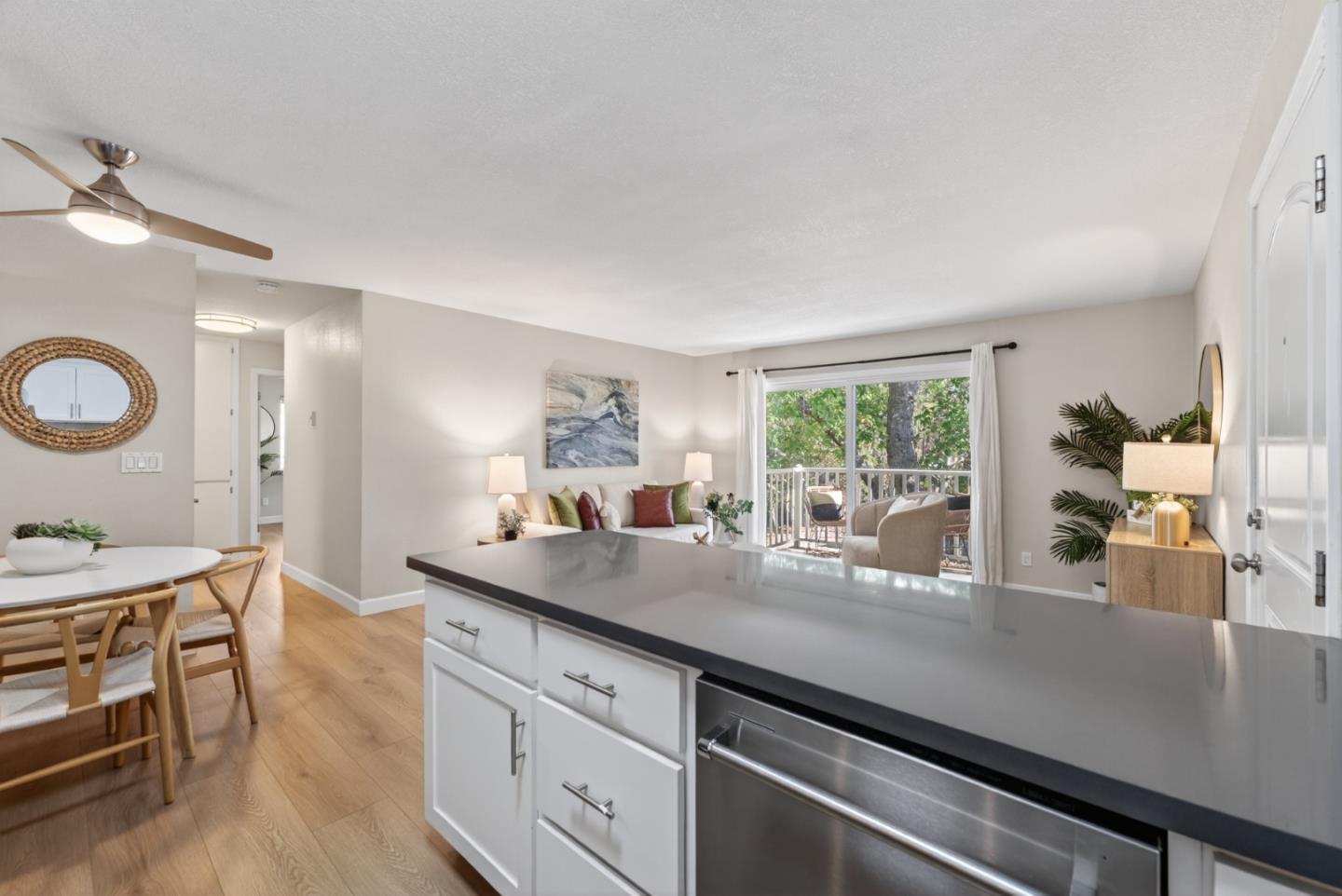 Detail Gallery Image 12 of 26 For 755 14th Ave #216,  Santa Cruz,  CA 95062 - 2 Beds | 1 Baths