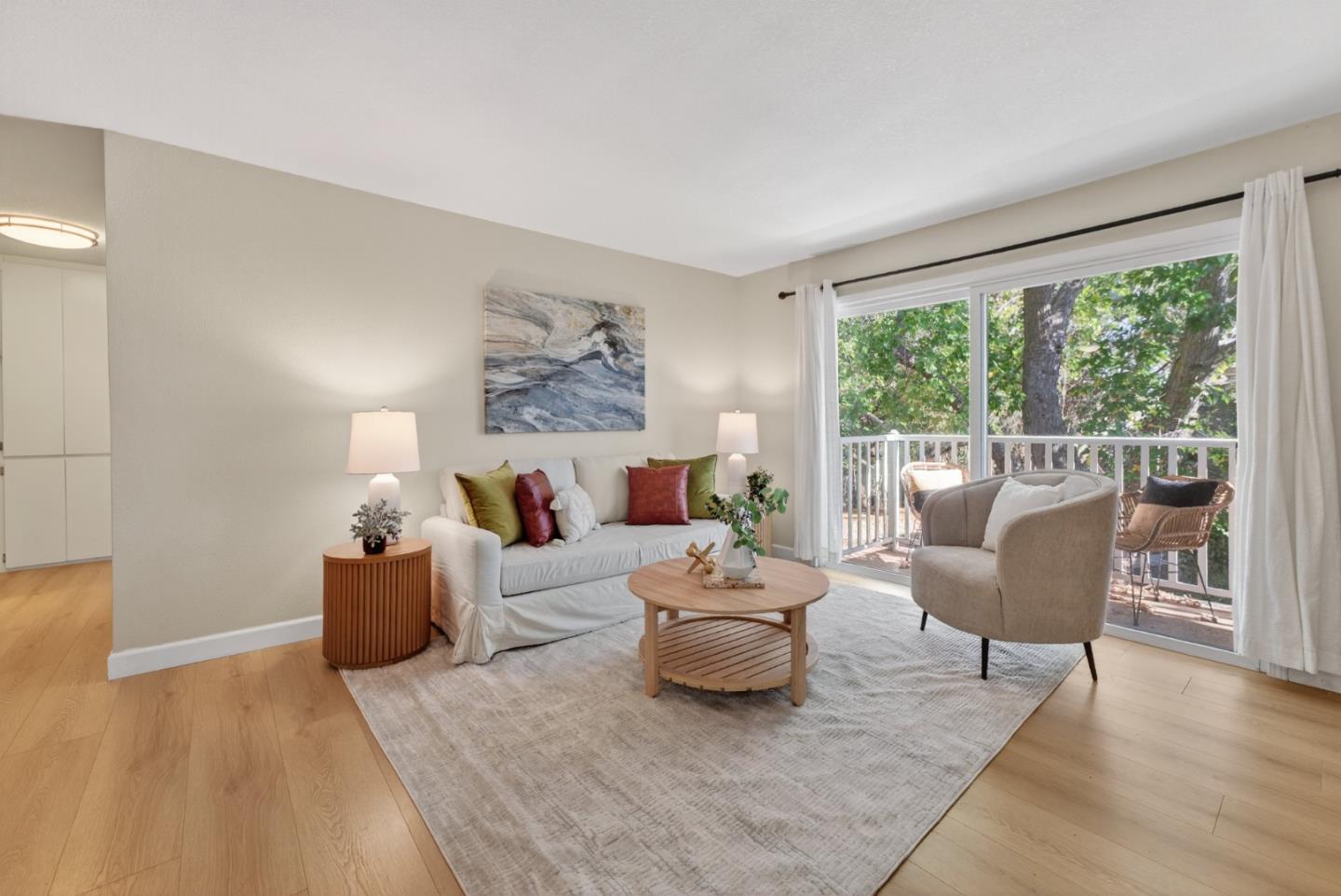 Detail Gallery Image 4 of 26 For 755 14th Ave #216,  Santa Cruz,  CA 95062 - 2 Beds | 1 Baths