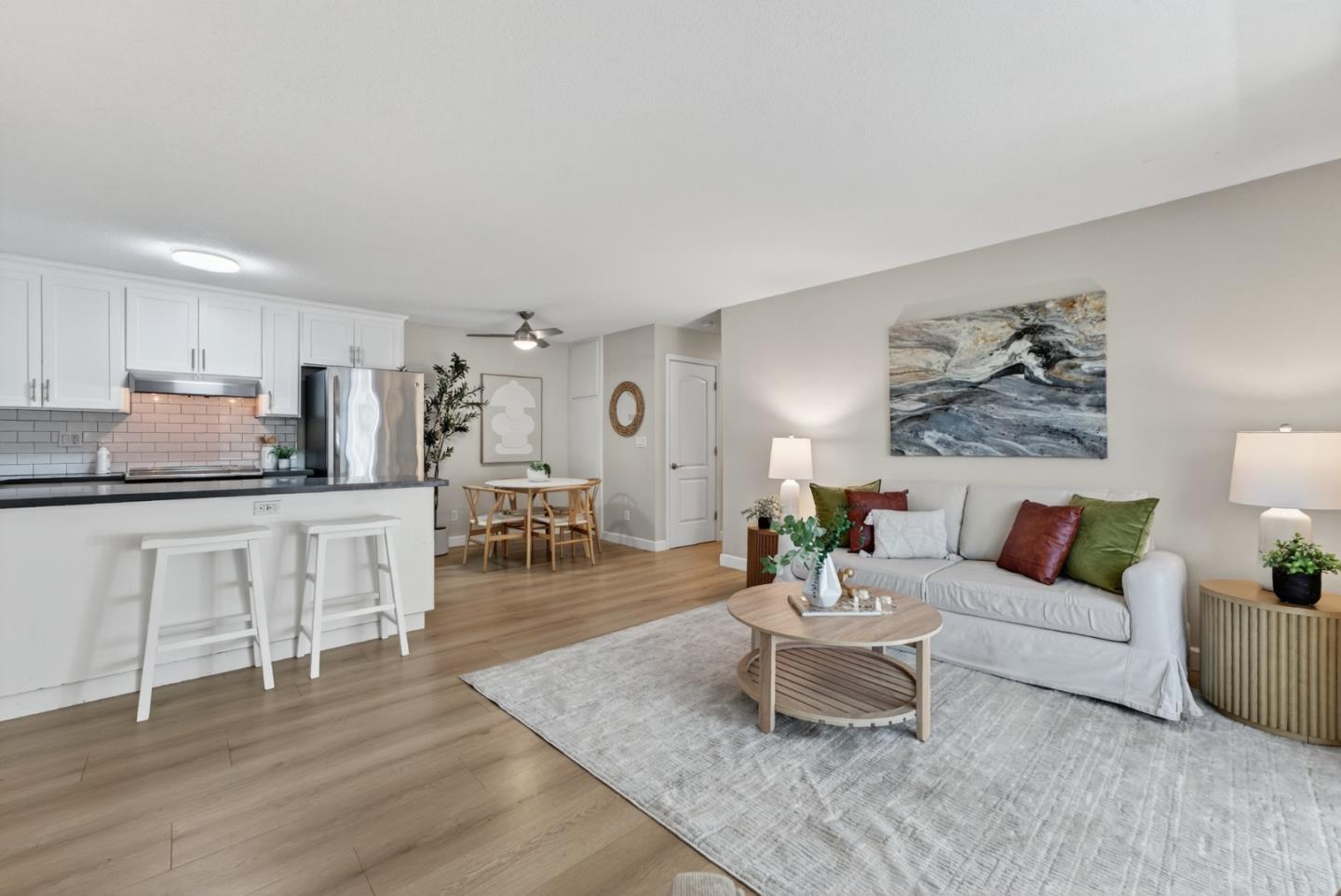 Detail Gallery Image 5 of 26 For 755 14th Ave #216,  Santa Cruz,  CA 95062 - 2 Beds | 1 Baths