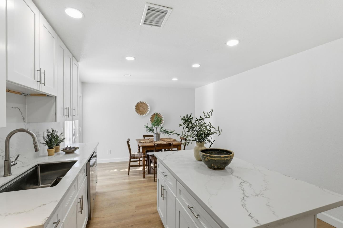 Detail Gallery Image 17 of 40 For 232 Loupe Ct, Gilroy,  CA 95020 - 3 Beds | 1 Baths