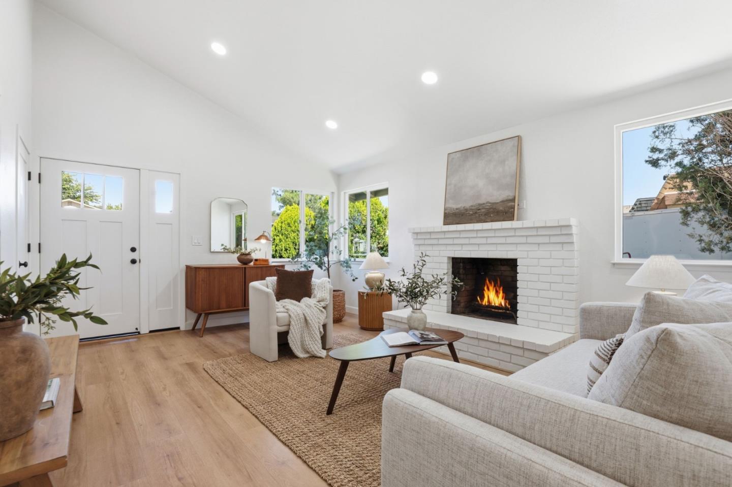 Detail Gallery Image 9 of 40 For 232 Loupe Ct, Gilroy,  CA 95020 - 3 Beds | 1 Baths