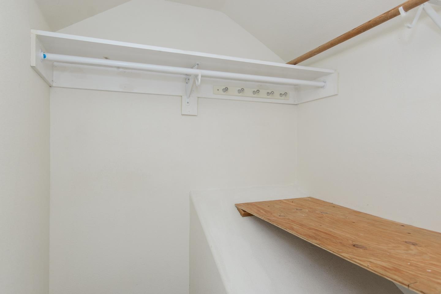 Detail Gallery Image 8 of 11 For 3097 Forbes Ave, Santa Clara,  CA 95051 - 1 Beds | 1 Baths