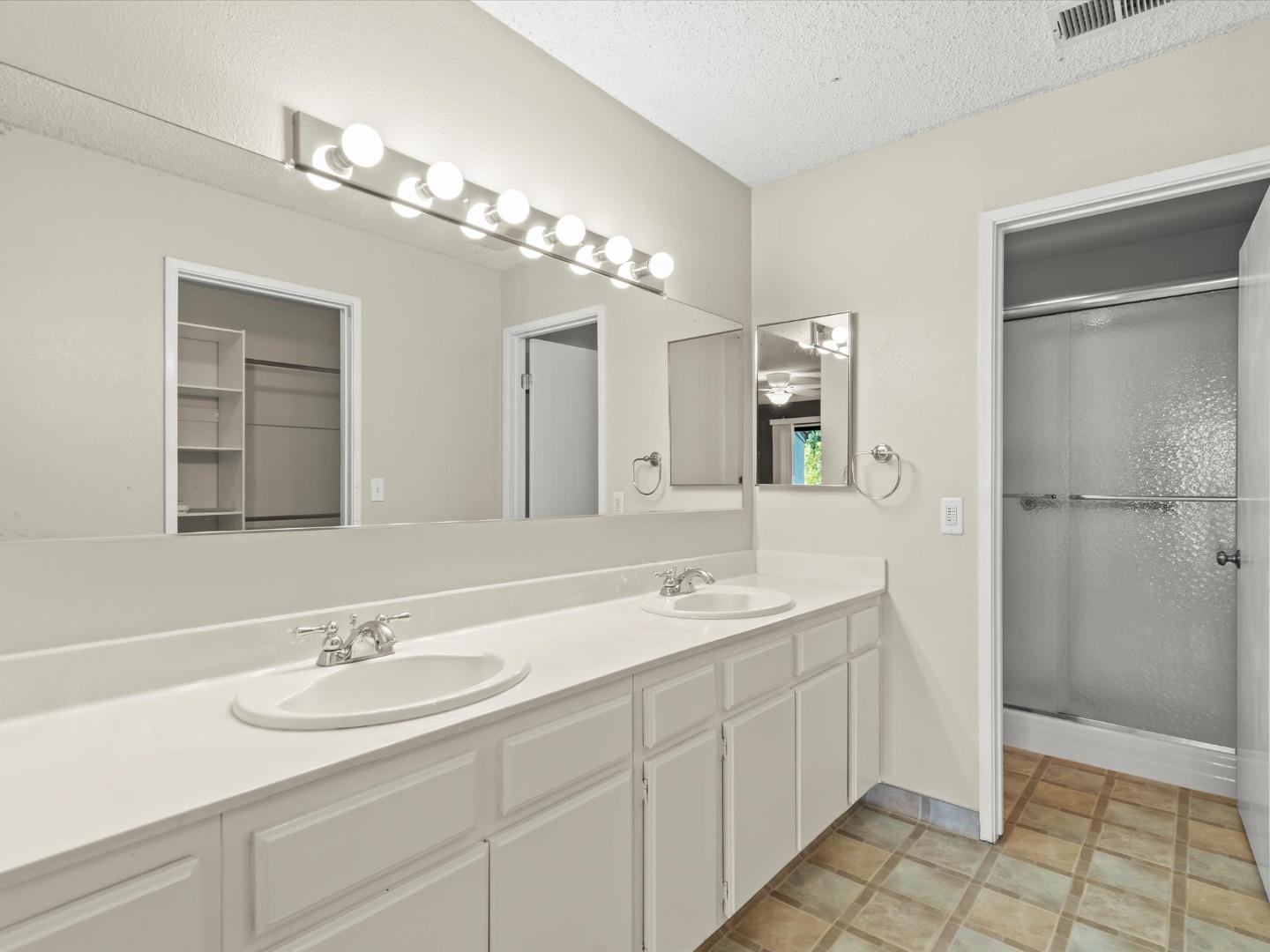 Detail Gallery Image 10 of 15 For 773 Gettysburg Way, Gilroy,  CA 95020 - 2 Beds | 2/1 Baths