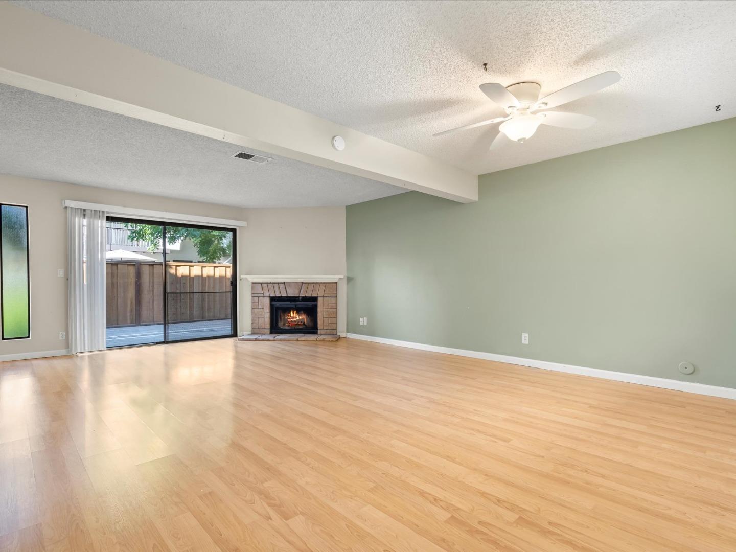 Detail Gallery Image 3 of 15 For 773 Gettysburg Way, Gilroy,  CA 95020 - 2 Beds | 2/1 Baths