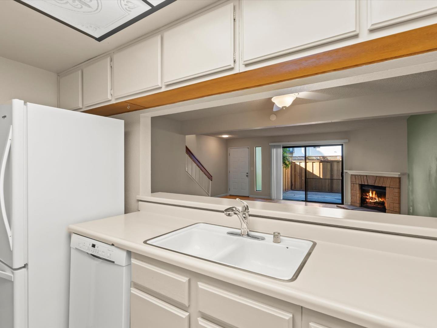 Detail Gallery Image 6 of 15 For 773 Gettysburg Way, Gilroy,  CA 95020 - 2 Beds | 2/1 Baths