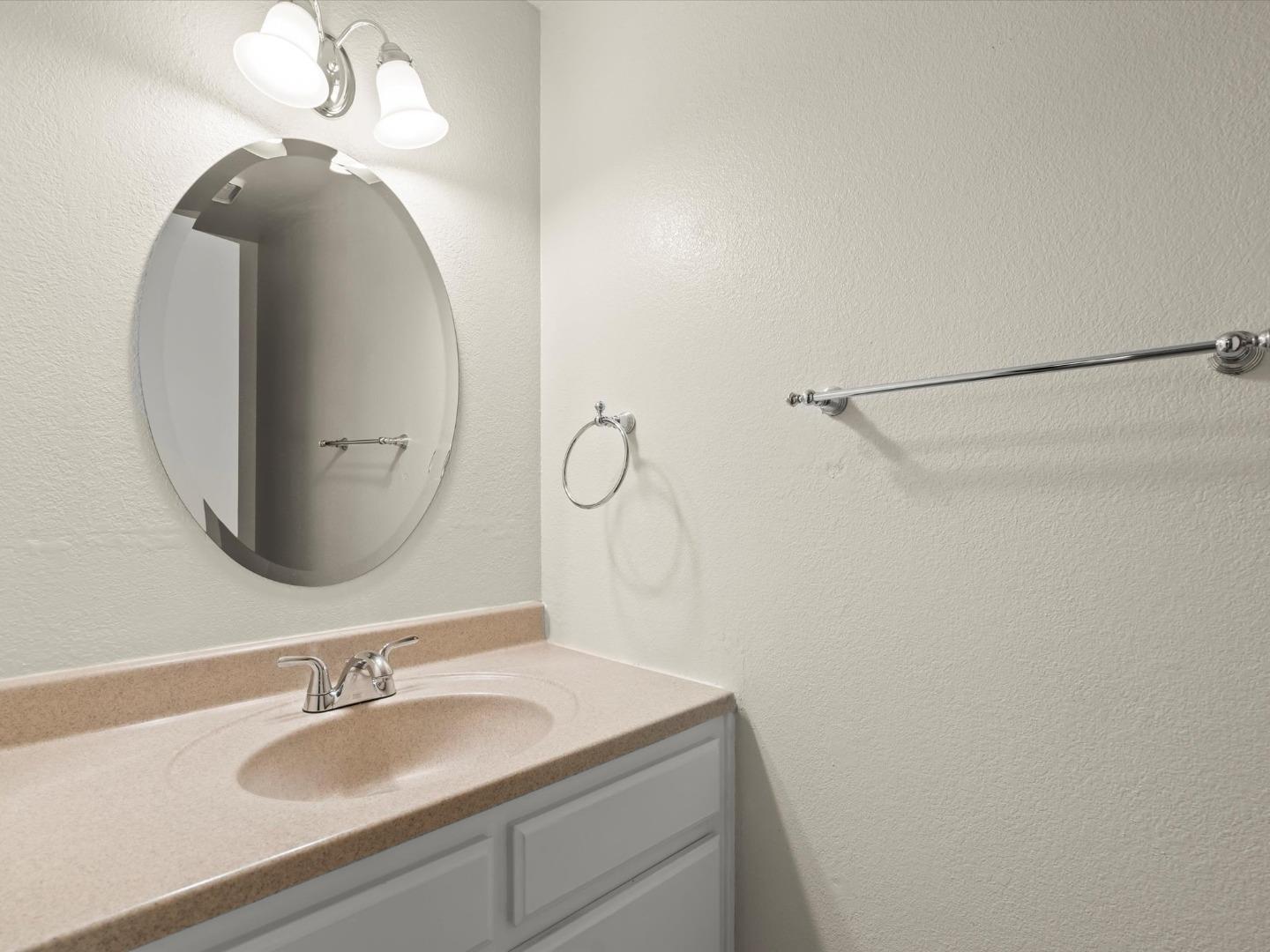 Detail Gallery Image 7 of 15 For 773 Gettysburg Way, Gilroy,  CA 95020 - 2 Beds | 2/1 Baths