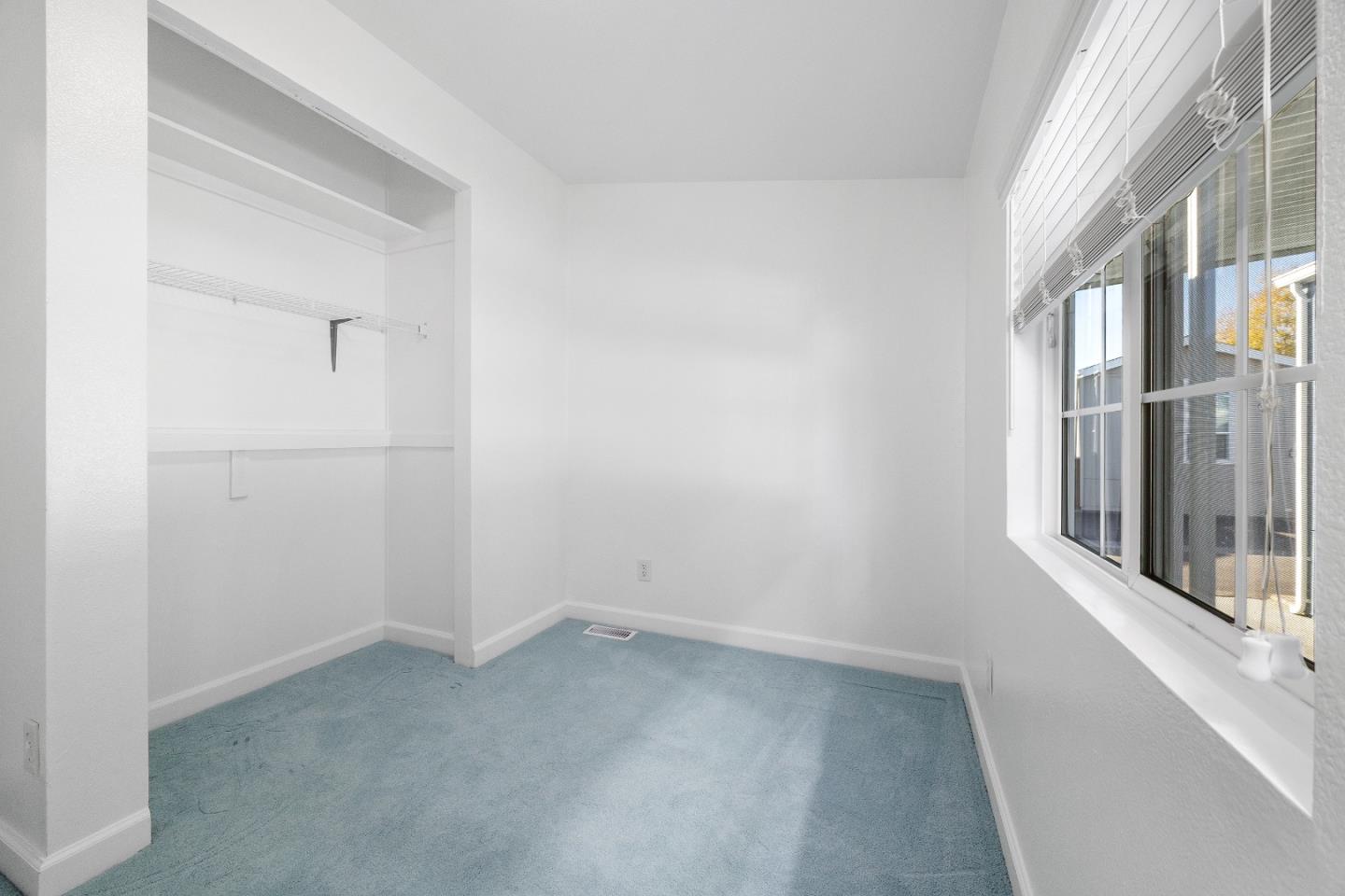 Detail Gallery Image 26 of 32 For 3710 Gross Rd #17,  Santa Cruz,  CA 95062 - 3 Beds | 2 Baths