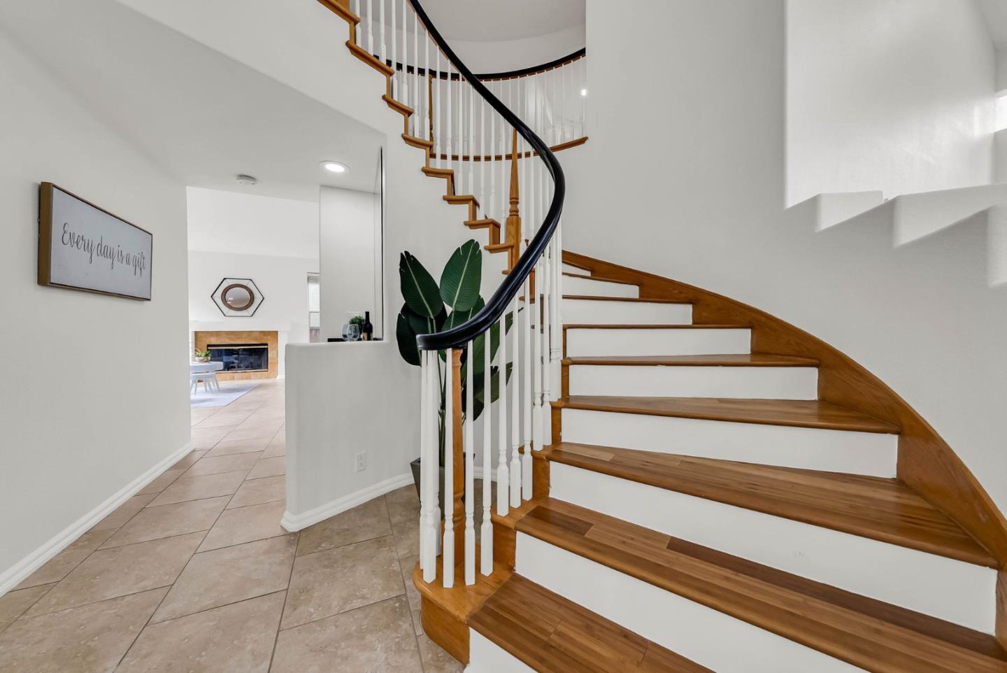 Detail Gallery Image 17 of 66 For 221 Victory Cir, San Ramon,  CA 94582 - 4 Beds | 2/1 Baths