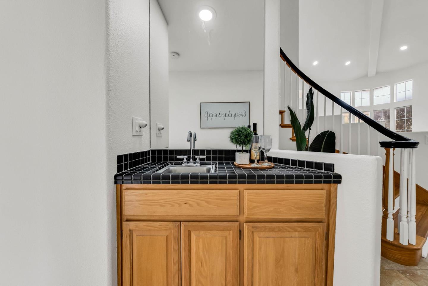 Detail Gallery Image 18 of 66 For 221 Victory Cir, San Ramon,  CA 94582 - 4 Beds | 2/1 Baths