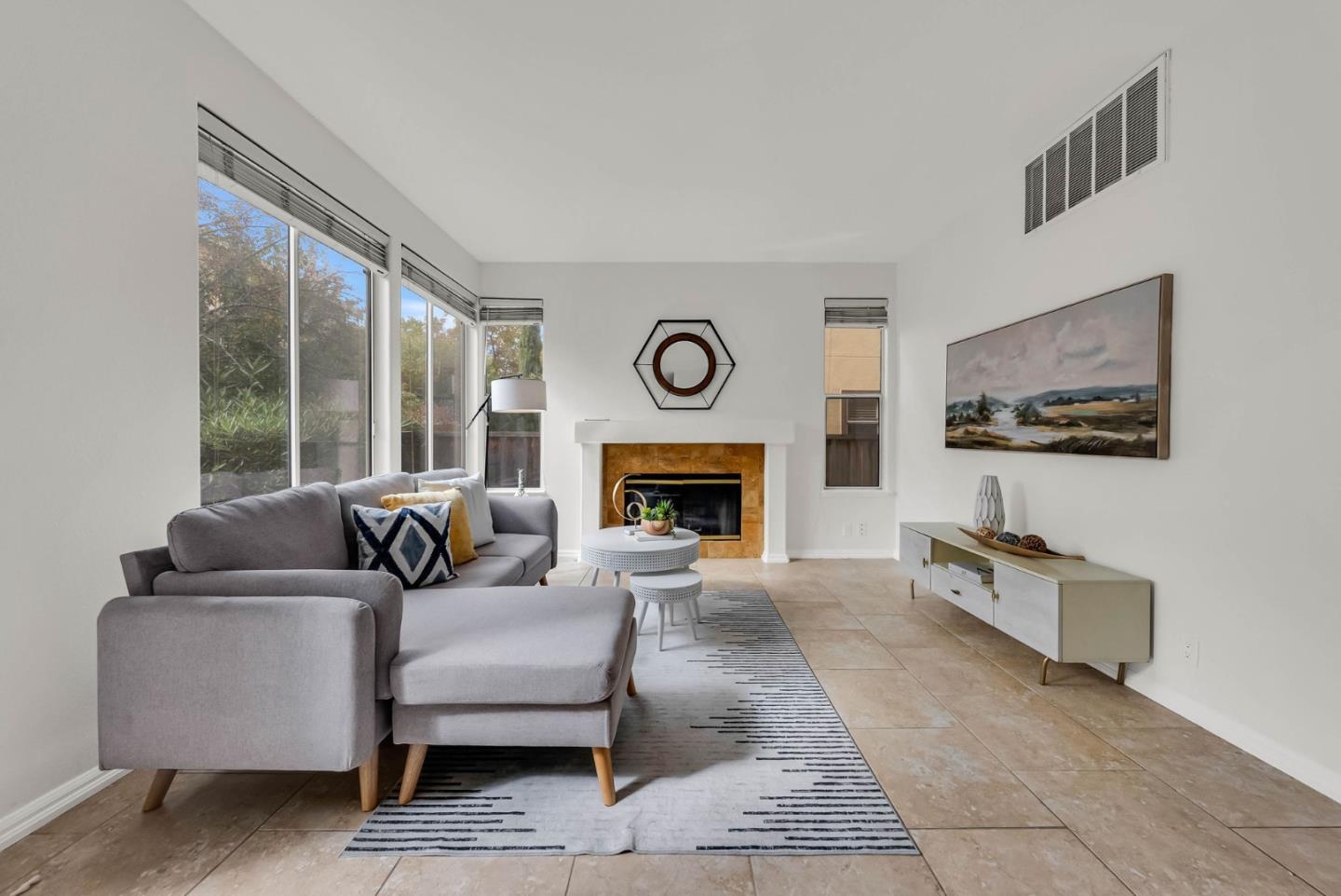 Detail Gallery Image 20 of 66 For 221 Victory Cir, San Ramon,  CA 94582 - 4 Beds | 2/1 Baths