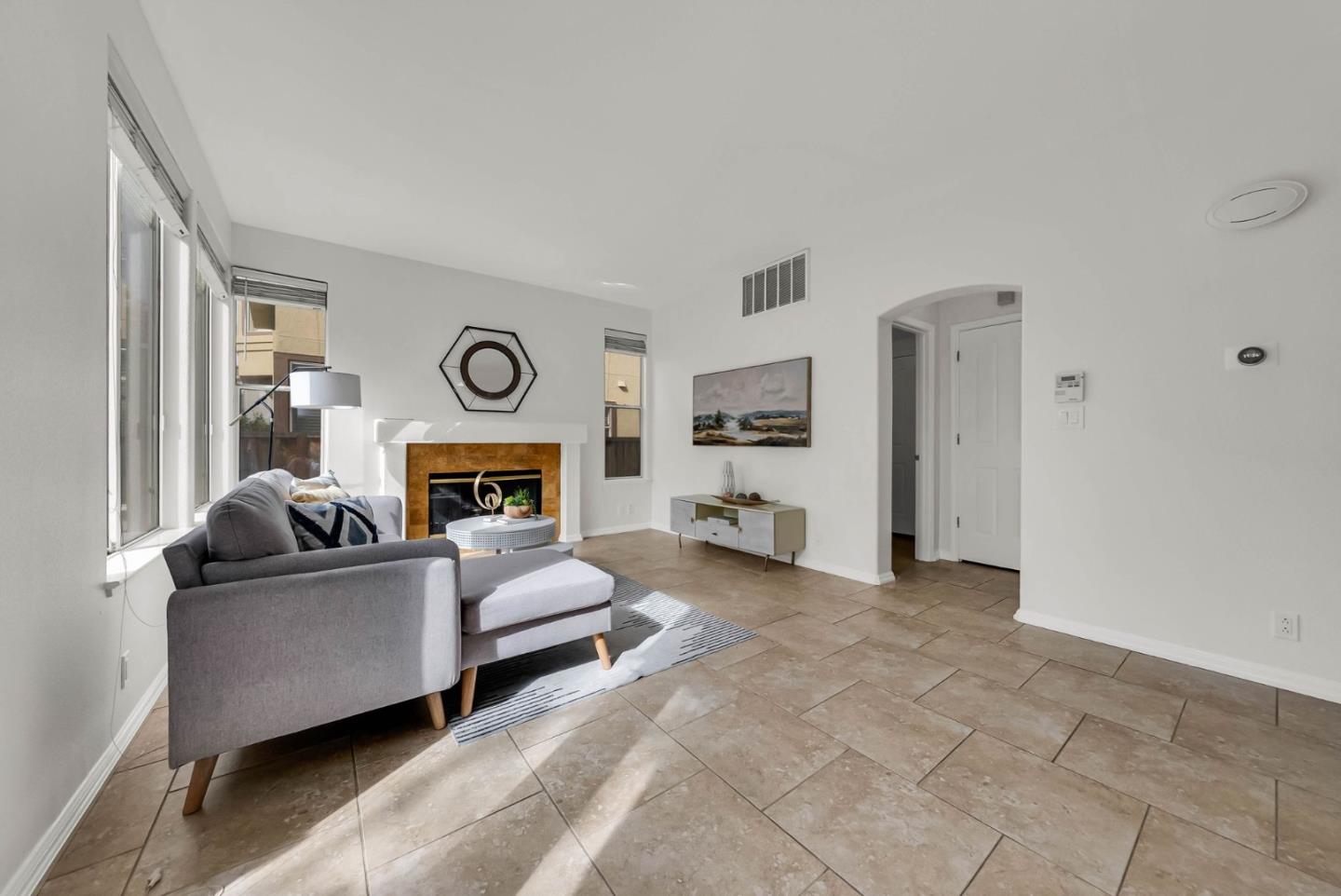 Detail Gallery Image 22 of 66 For 221 Victory Cir, San Ramon,  CA 94582 - 4 Beds | 2/1 Baths