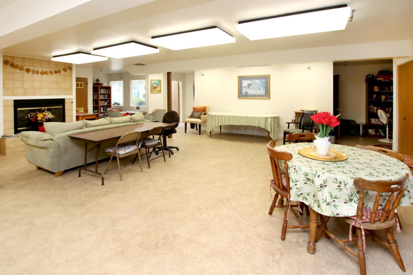 Detail Gallery Image 4 of 15 For 103 Vista Prieta Ct, Santa Cruz,  CA 95062 - 1 Beds | 1 Baths