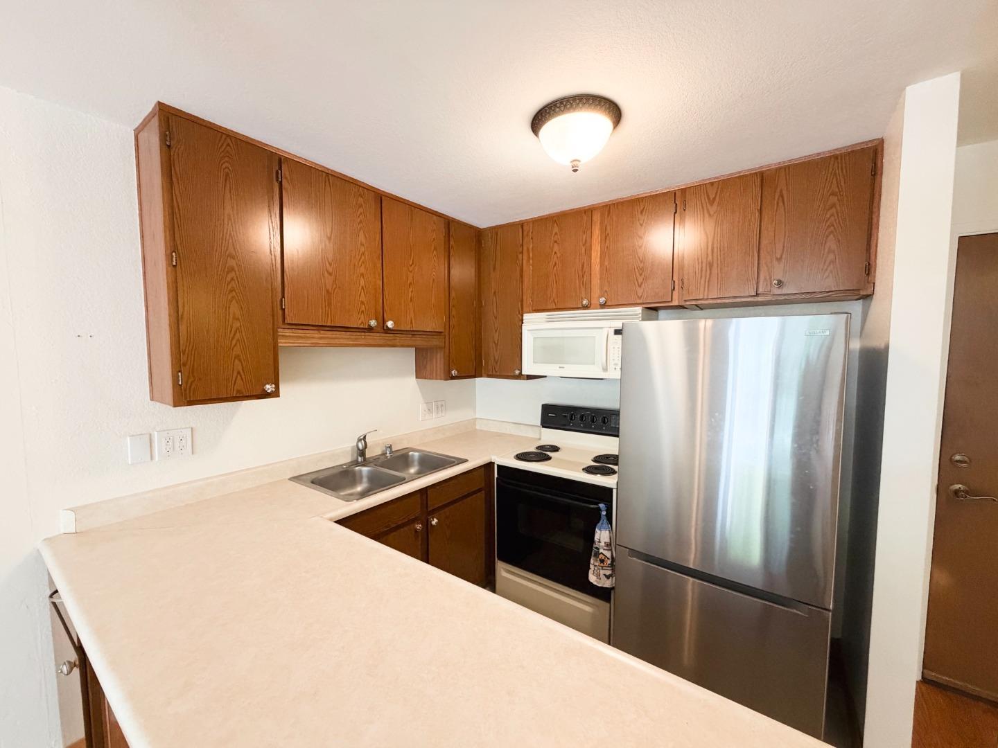 Detail Gallery Image 9 of 15 For 103 Vista Prieta Ct, Santa Cruz,  CA 95062 - 1 Beds | 1 Baths