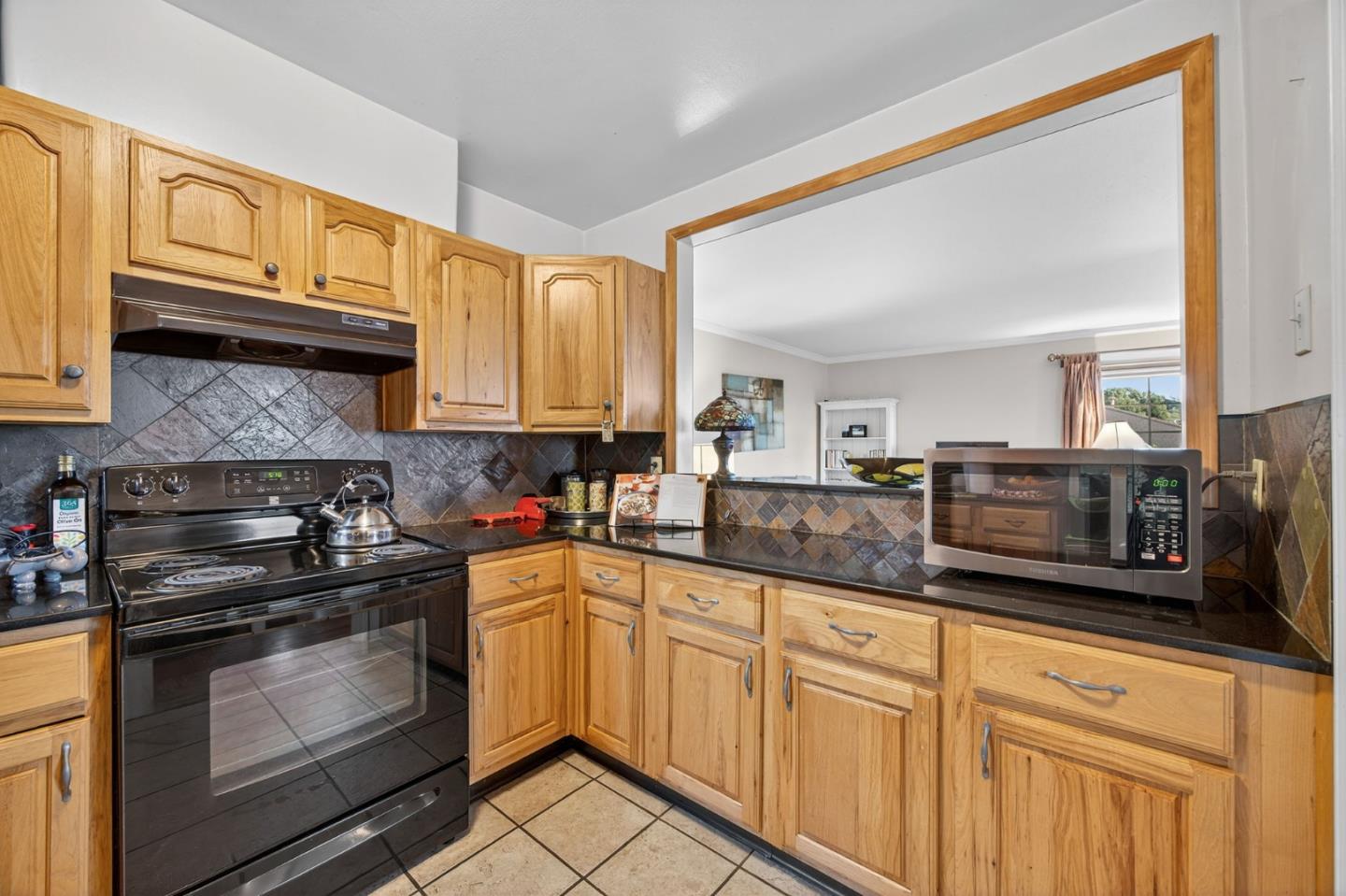 Detail Gallery Image 11 of 42 For 24546 Marie Dr, Hayward,  CA 94542 - 2 Beds | 1 Baths