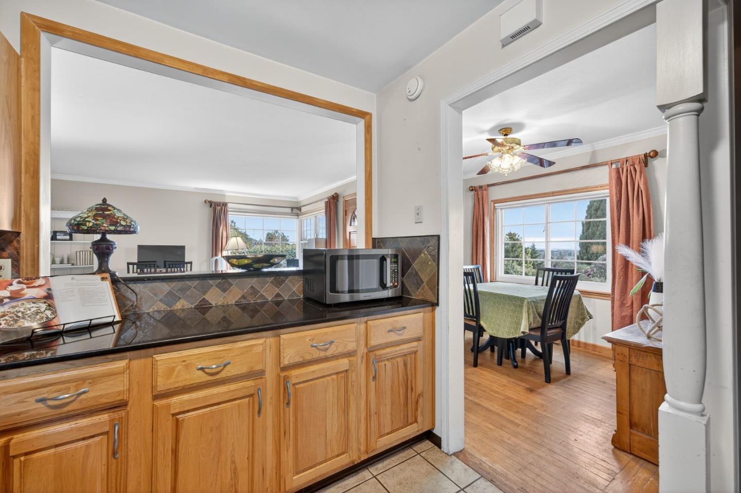 Detail Gallery Image 12 of 42 For 24546 Marie Dr, Hayward,  CA 94542 - 2 Beds | 1 Baths