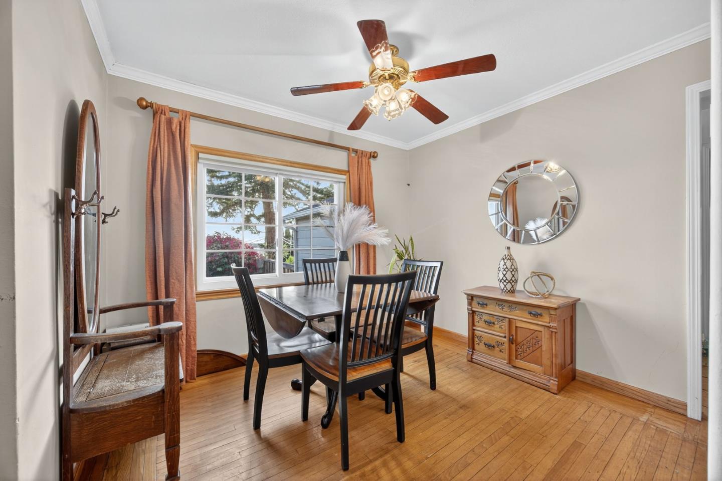 Detail Gallery Image 13 of 42 For 24546 Marie Dr, Hayward,  CA 94542 - 2 Beds | 1 Baths