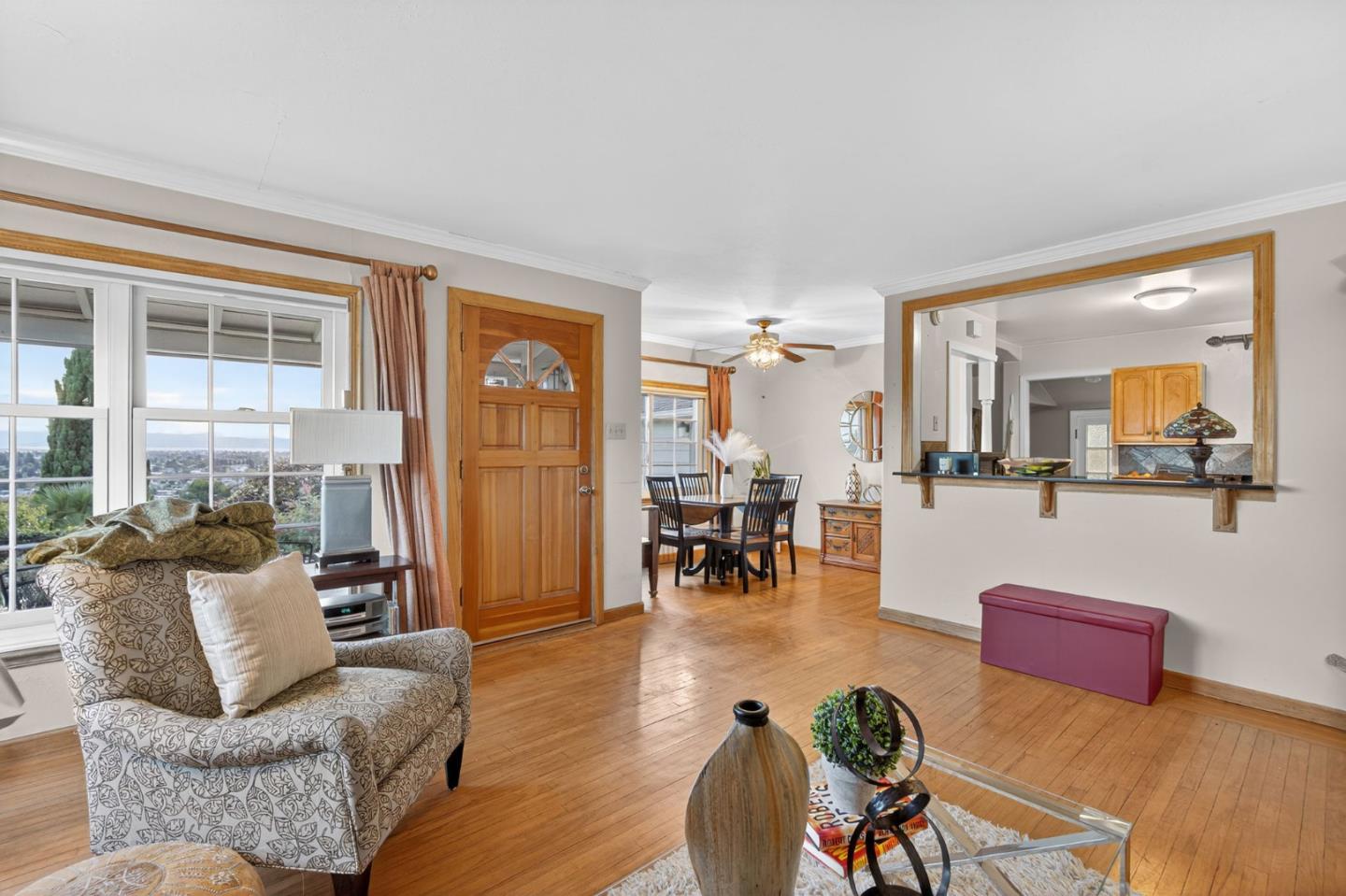 Detail Gallery Image 8 of 42 For 24546 Marie Dr, Hayward,  CA 94542 - 2 Beds | 1 Baths