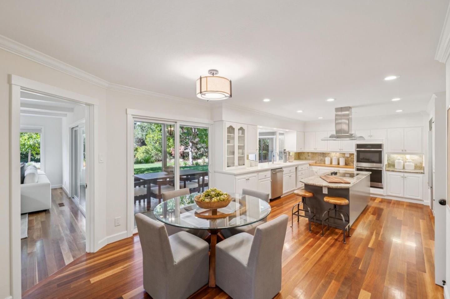 Detail Gallery Image 15 of 81 For 1523 Ashcroft Way, Sunnyvale,  CA 94087 - 6 Beds | 4/1 Baths